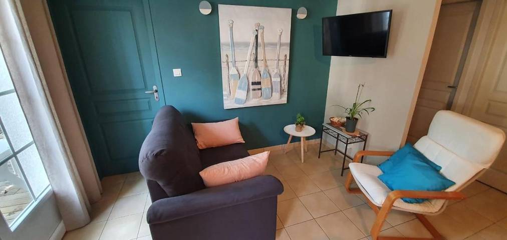 Location de vacances pour 6 personnes, avec vue ainsi que jardin et piscine, animaux acceptés dans Plage des Conches - 2