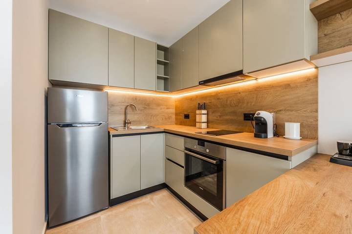 Gîte pour 3 personnes, avec balcon, adapté aux familles à Saranda - 2