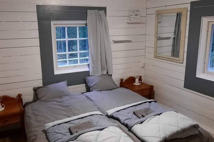 Gemütliches 6-Personen-Haus mitten im Wald, genießen Sie die Weite und Ruhe in Värmland