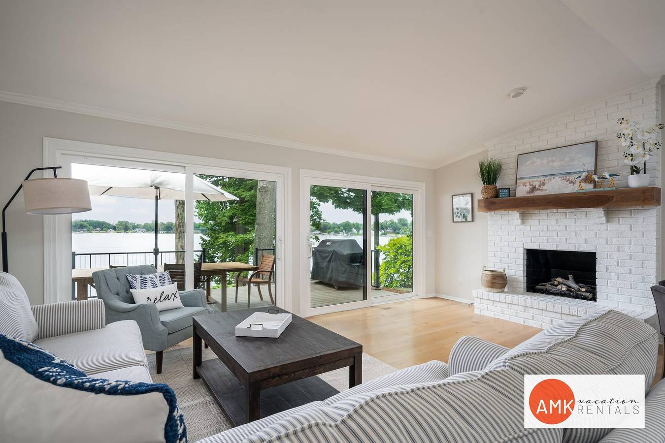 The Glistening Grape - Lakeside Getaway in Condado de Allegan