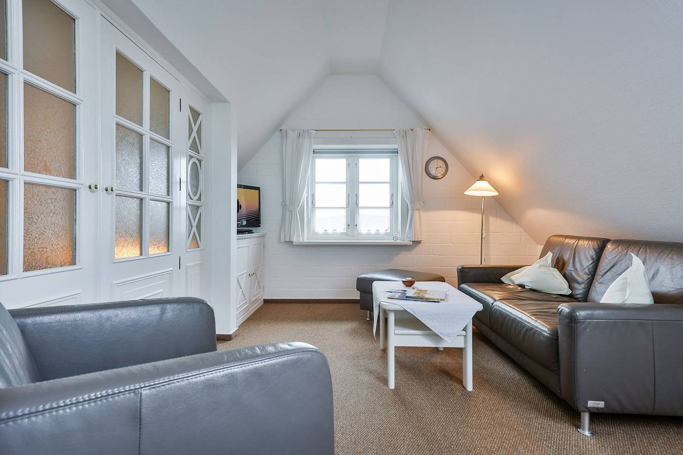 Ganze Wohnung, Gemütliches Appartement im Dachgeschoss des Snetjers Hüs 
im Herzen von Hörnum. in Hörnum, Sylt