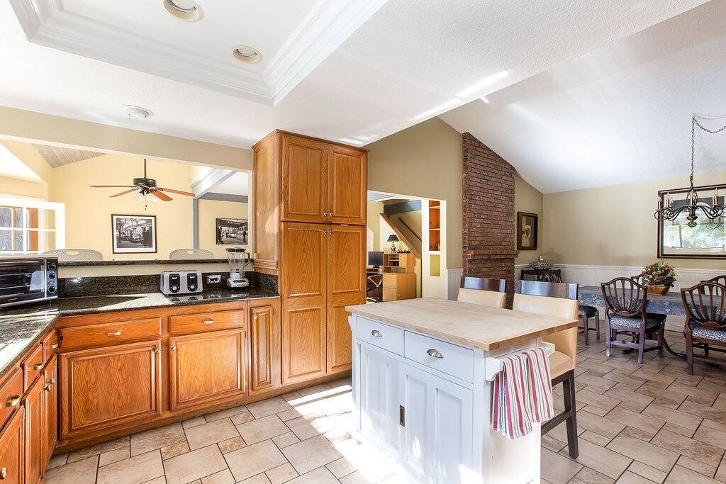 Große Familientreffen? Haben Sie sie alle unter einem Dach in dieser wunderschönen Umgebung in Lake Elsinore, Riverside County