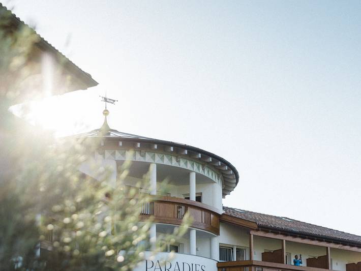 Hotel für 4 Personen, mit Balkon und Garten sowie Ausblick im Dorf Tirol