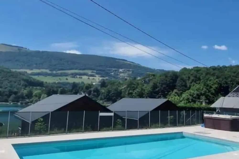 Chalet belle vue sur le lac (6D) in Laffrey, Isère