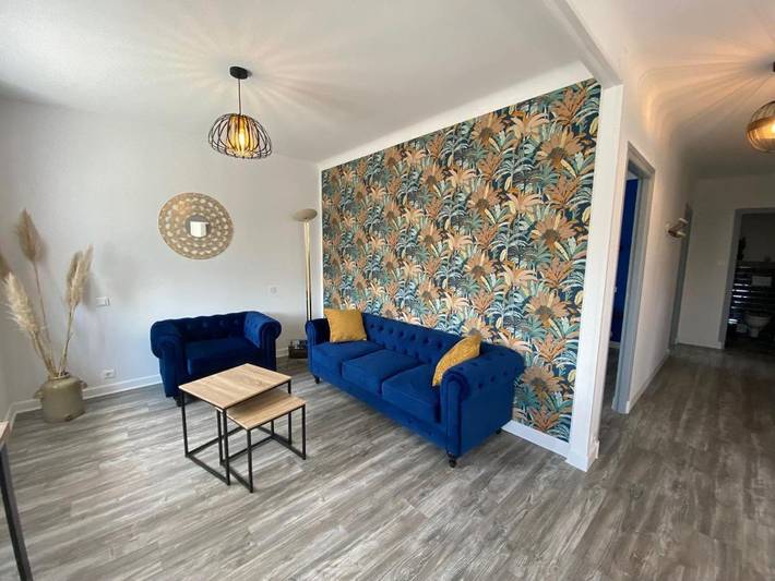 Gîte pour 4 personnes, avec terrasse et piscine à Entraygues-sur-Truyère - 2