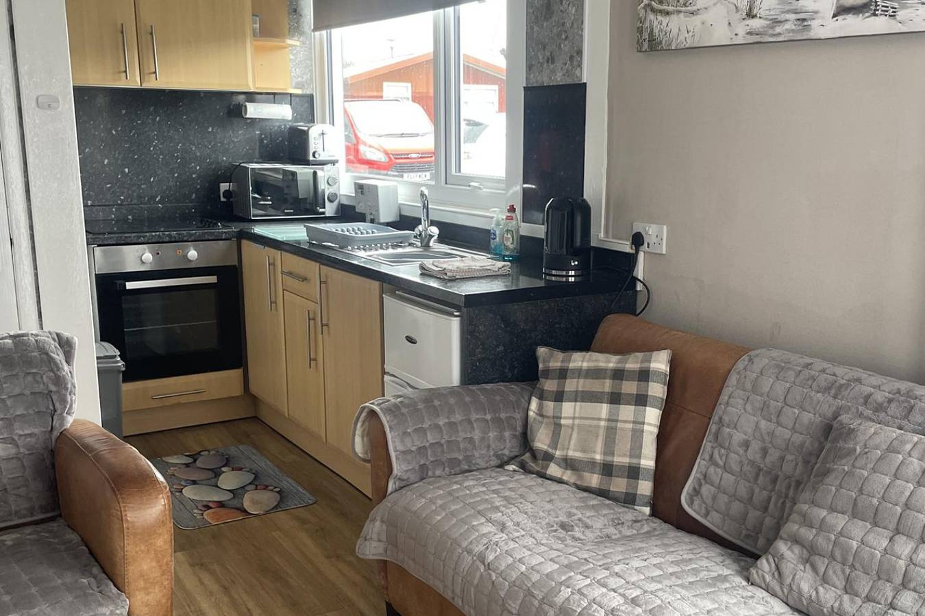 2 Bed Chalet Sleeps 4- Garden, Pets, Beach in Bridlington, East Riding of Yorkshire