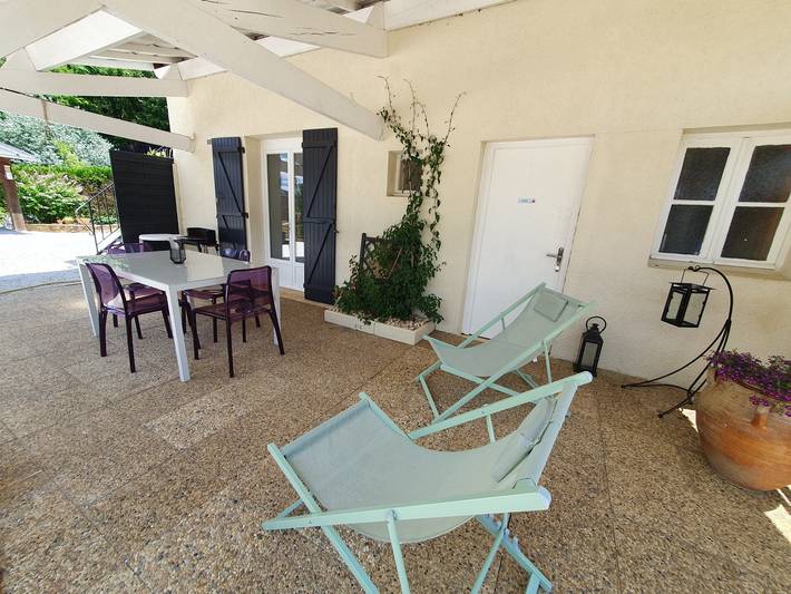 Gîte pour 4 personnes, avec piscine ainsi que terrasse et jardin à Vitrac - 3