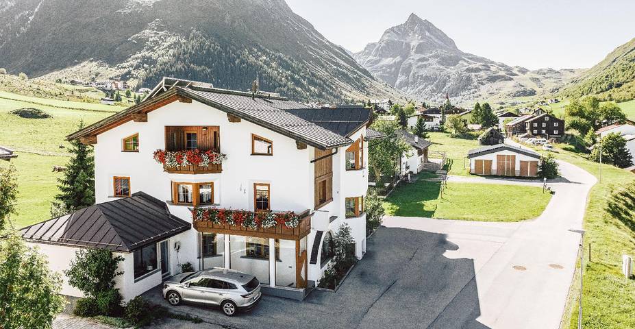 Ferienwohnung für 4 Personen, mit Terrasse und Garten in Galtür