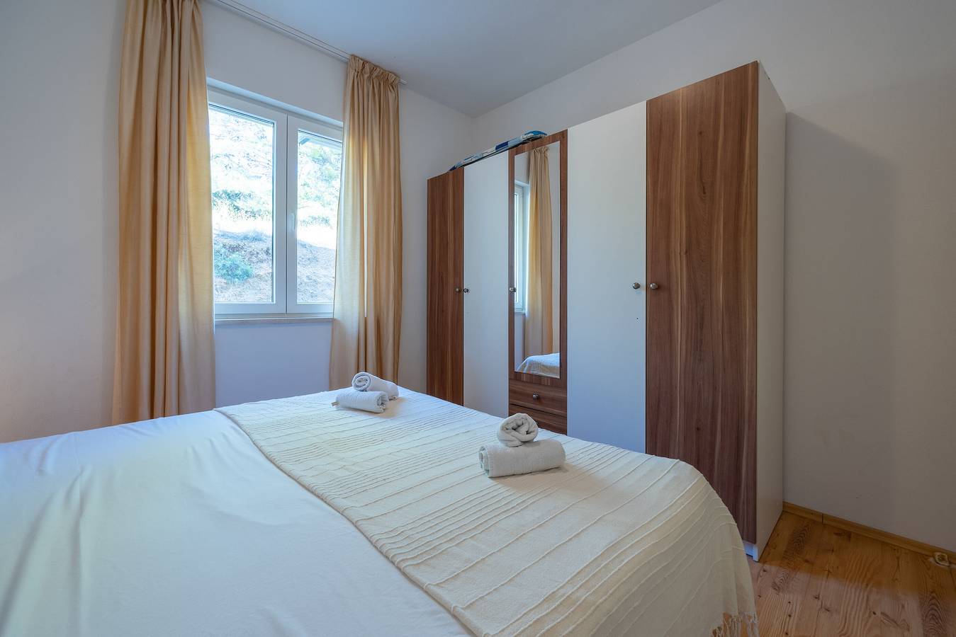 Ganze Wohnung, Apartments Ena in Zavala, Hvar