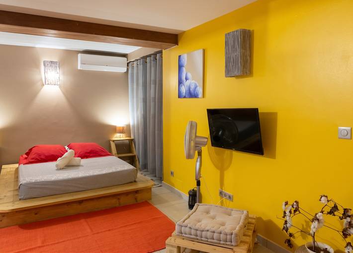 Estudio entero, Estudio Saint-Esprit 80 m² con A/A in Saint-Esprit (desambiguación), Martinica