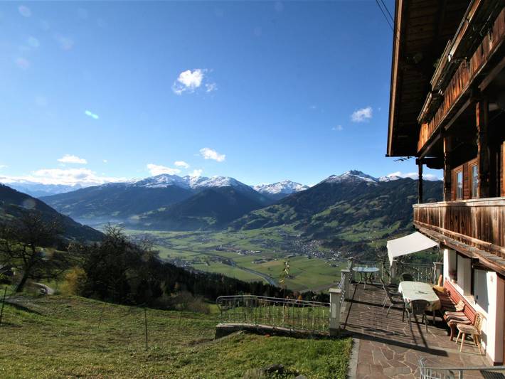Ferienwohnung für 5 Personen, mit Balkon und Garten im Zillertal