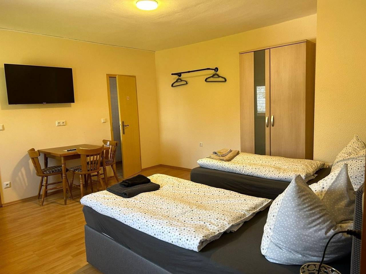 Ganze Ferienwohnung, Ferienwohnung Falkeneck in Lautertal (Bayern), Oberes Maintal - Coburger Land