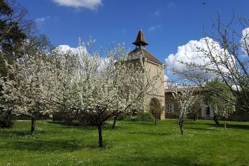 Gîte pour 8 personnes, avec jardin à Beaumont-de-Lomagne