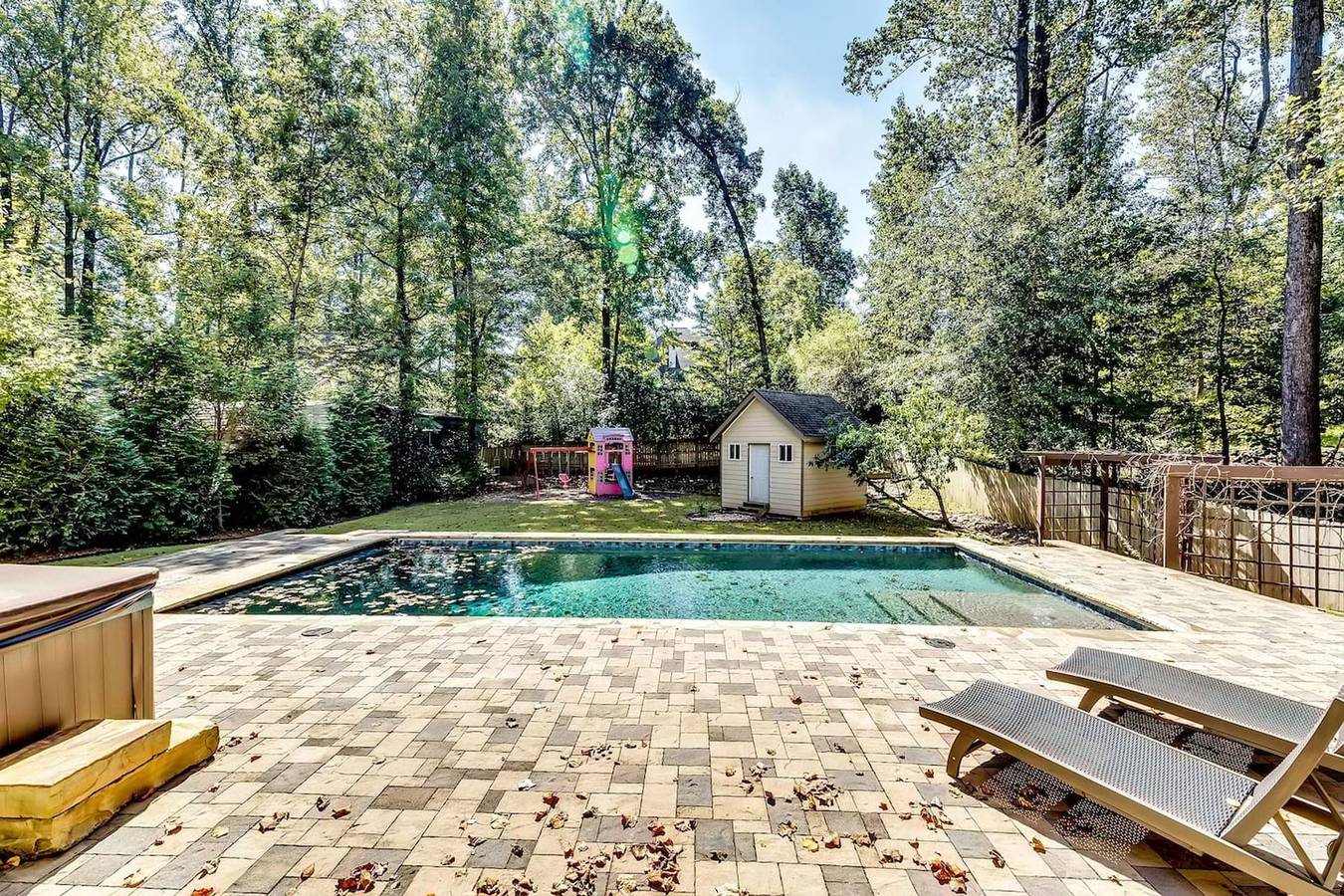 6Bd/5.5B,Brookhaven.Sleeps 12,Big yard,w pool.Gate in Chamblee (Georgia), Georgia (Estados Unidos)