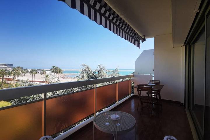 Gîte pour 2 personnes, avec balcon dans Plage de l'Esplanade-des-Goëlands