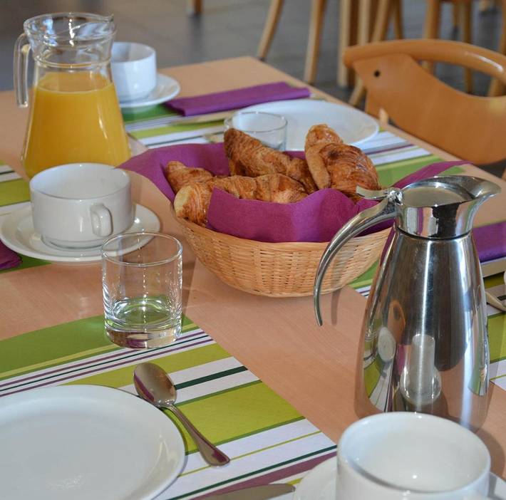 Gîte pour 6 personnes, avec vue ainsi que piscine et jardin à Blondeur - 3