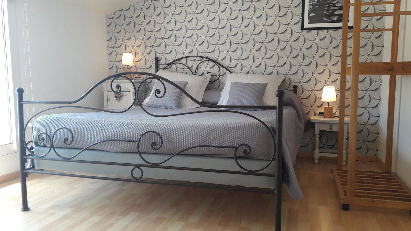 Domaine de l'Angelet - Chambre Pyrénées in Armissan, Région de Narbonne