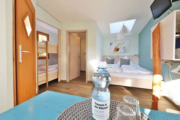 Gîte pour 4 personnes, avec Jacuzzi et Terrasse ainsi que Jardin et Sauna
