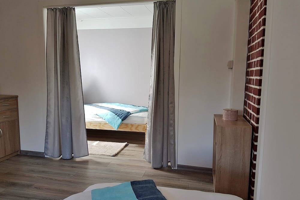 Ferienhaus Marie an der Weser, ruhige Lage,  im Grünen und sehr gut ausgestattet in Lehe (Bremerhaven), Bremerhaven
