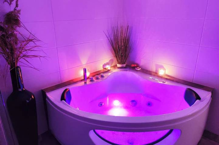 Ganze Wohnung, Wellness- Hottub & Sauna- Pet Friendly- Hiking in Keutschach am See, Klagenfurt-Land