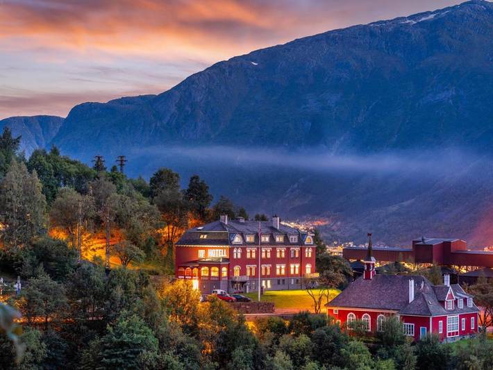 Hotel for 2 personer, med hage og sauna i Odda 