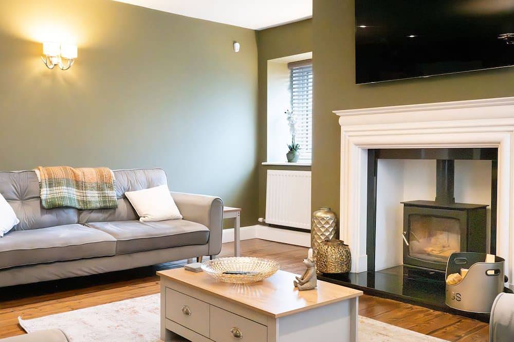 Modern-Ferienhaus-Ensuite mit Badewanne und Dusche in Tweedmouth, Northumberland