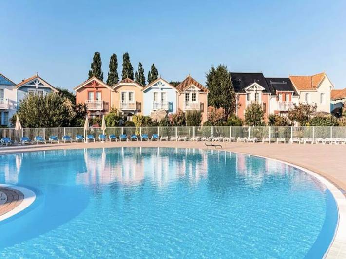 Gîte pour 5 personnes, avec terrasse et piscine, adapté aux familles dans Port Bourgenay