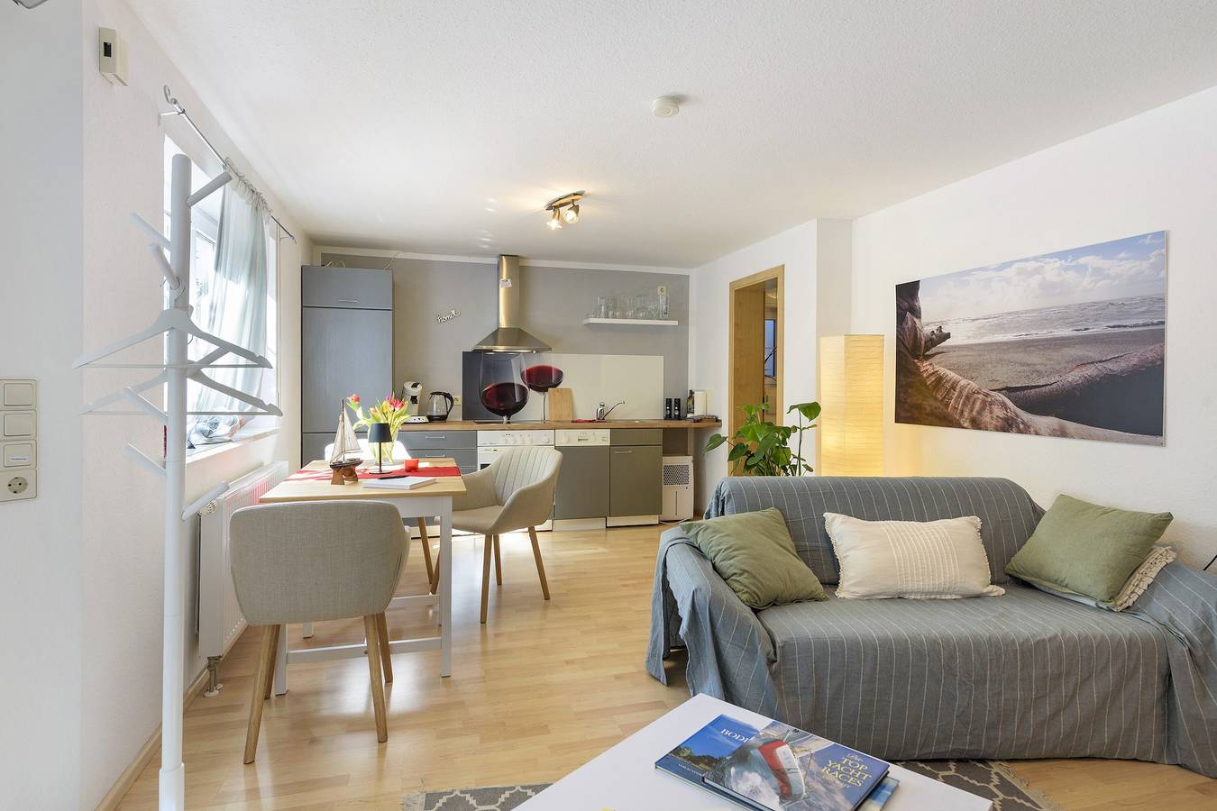Ganze Wohnung, Apartment „Kornblume“ mit privater Terrasse und Wlan in Bodman-Ludwigshafen, Obersee (Bodensee)