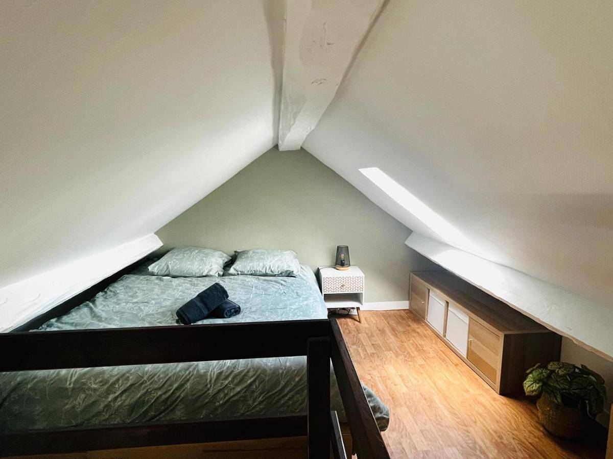 Appartement entier, One-Bedroom Apartment in Linas, Essonne