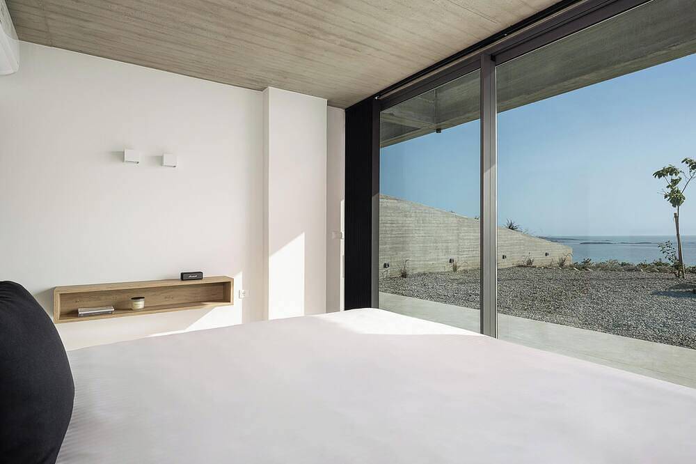 Inspiring Industrial Design Villa Overlooking Falasarna Beach in Falassarna, Chania und Umgebung
