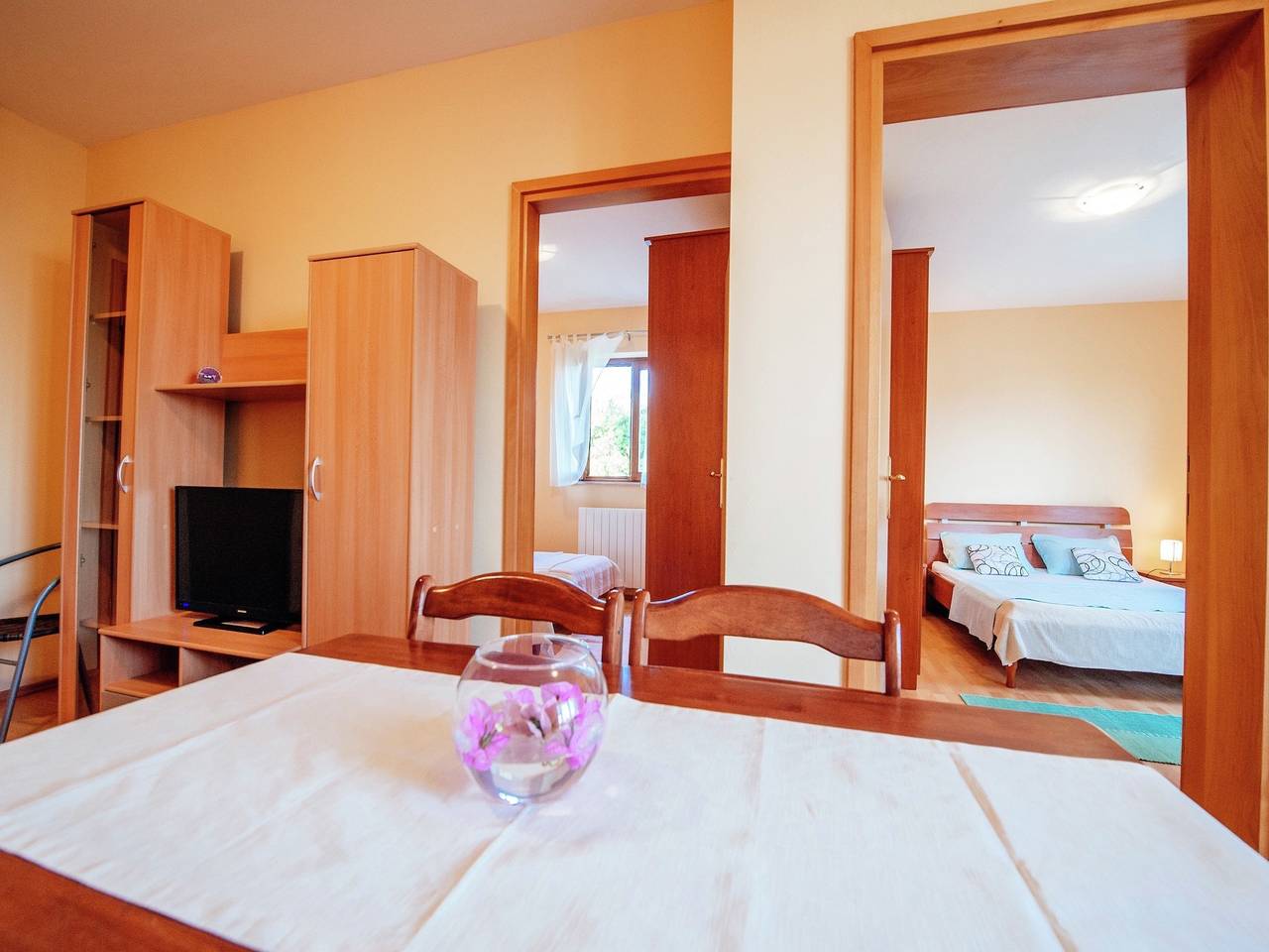 Ganze Wohnung, Schöne Ferienwohnung in Biograd na Moru mit Balkon in Biograd na Moru, Zadar