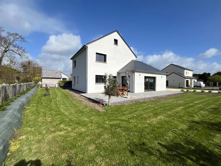 Location de vacances pour 10 personnes, avec vue et jardin à Hauteville-sur-Mer - 2