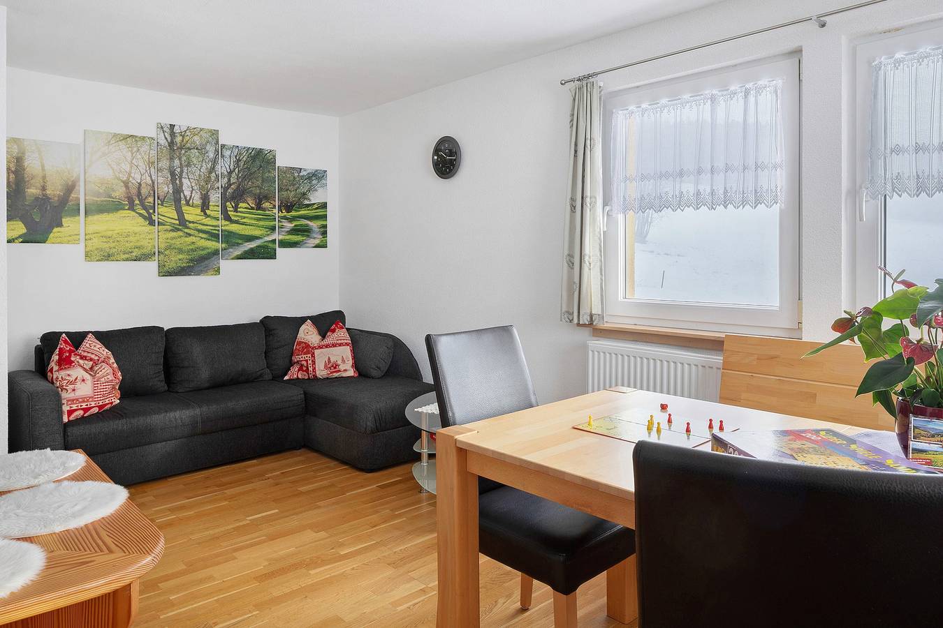 Entire apartment, Apartment 'Ferienwohnung Sonnenstüble' with Mountain View, Shared Terrace and Wi-Fi in Titisee-Neustadt, Southern Black Forest