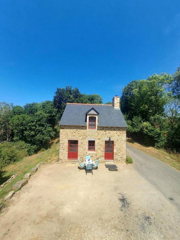 Gîte pour 4 personnes, avec Jardin à Corseul - 3