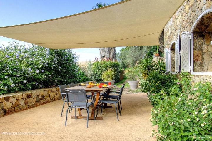 Gîte pour 4 personnes, avec Terrasse et Jardin