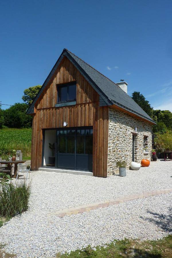 Location de vacances pour 4 personnes, avec Terrasse ainsi que Jardin et Vue à Gourin