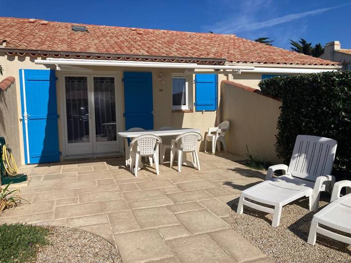 Location de vacances pour 5 personnes, avec piscine ainsi que jardin et vue dans Plage des Dunes (Bretignolles-sur-Mer)