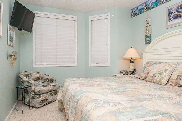 Vacation rental for 6 people, with balcony and hot tub in Depoe Bay