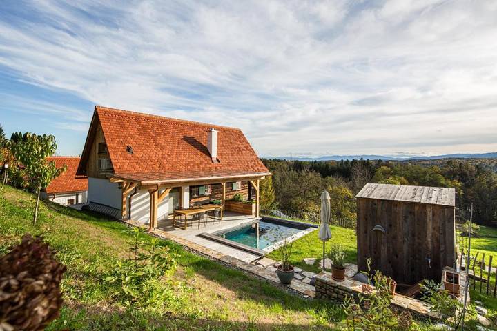 Ferienhaus für 4 Personen, mit Terrasse und Garten sowie Pool und Ausblick in Weststeiermark