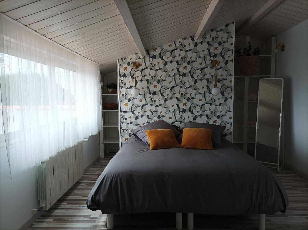 Chambres d'hôtes - Les Chambres de Miloly - Chambre Emilie in La Jarrie, Région de La Rochelle