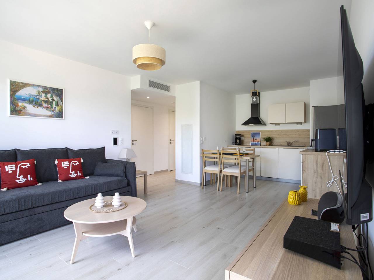 Ganze Wohnung, Seaside View in Saint-Laurent-du-Var, Cannes und Umgebung