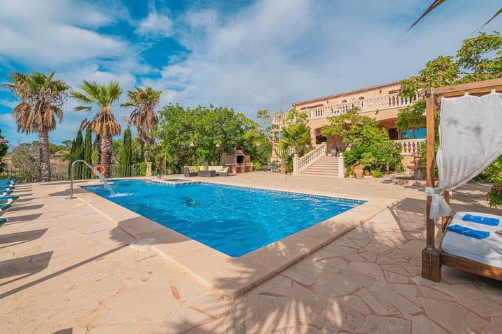 Finca mit Whirlpool für 12 Personen, mit Balkon und Whirlpool sowie Garten und Kinderpool