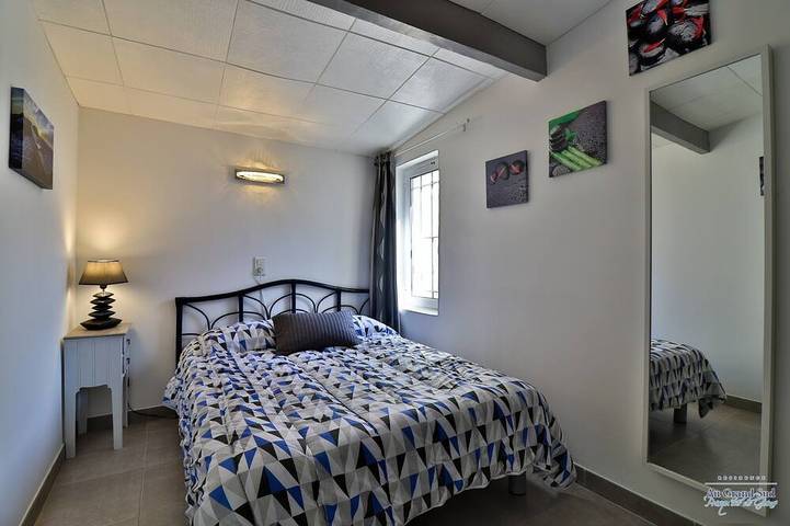 Gîte pour 6 personnes, avec jardin et terrasse dans La Bergerie - 2