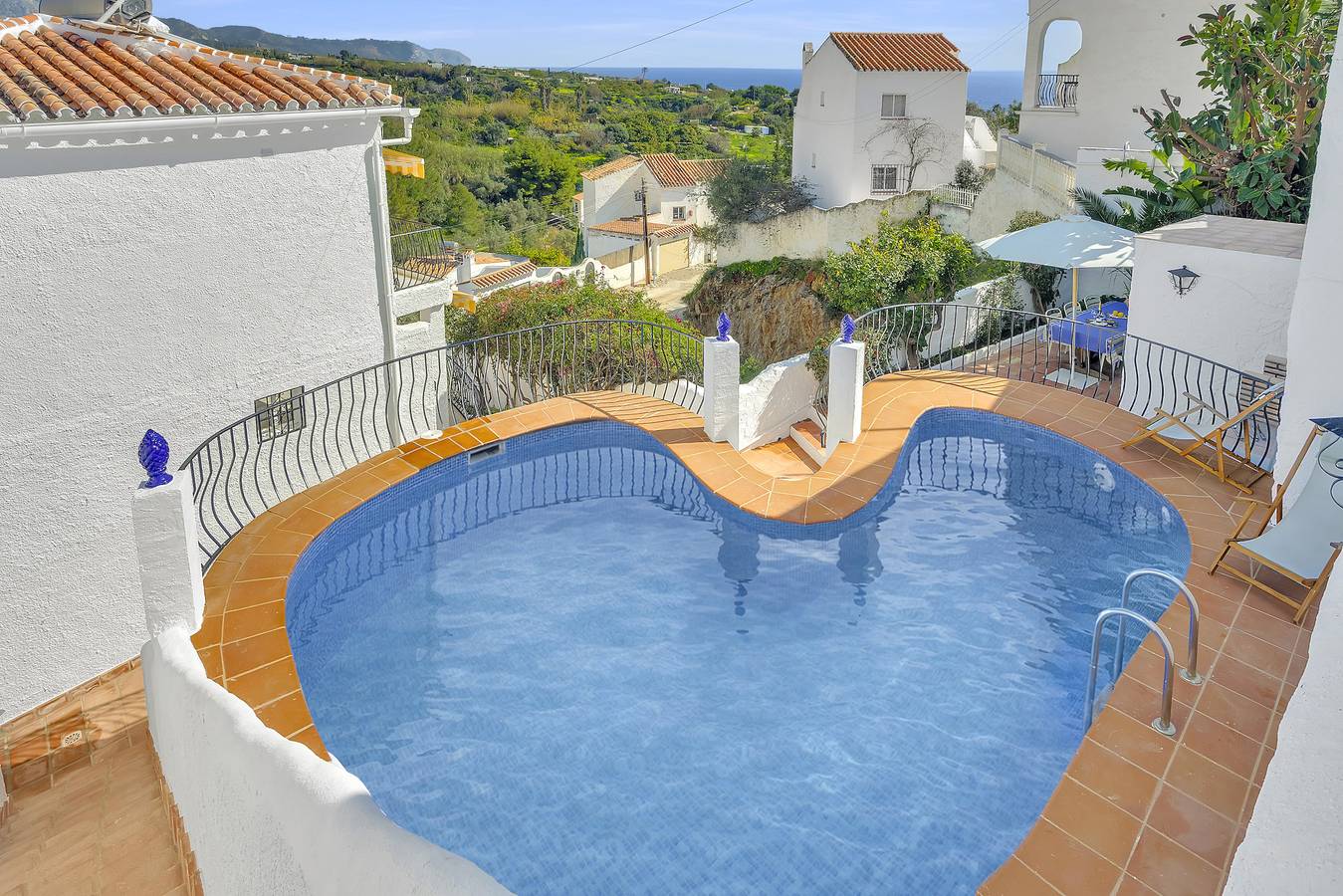 - Villa Chumbera in Playa de Burriana, Nerja