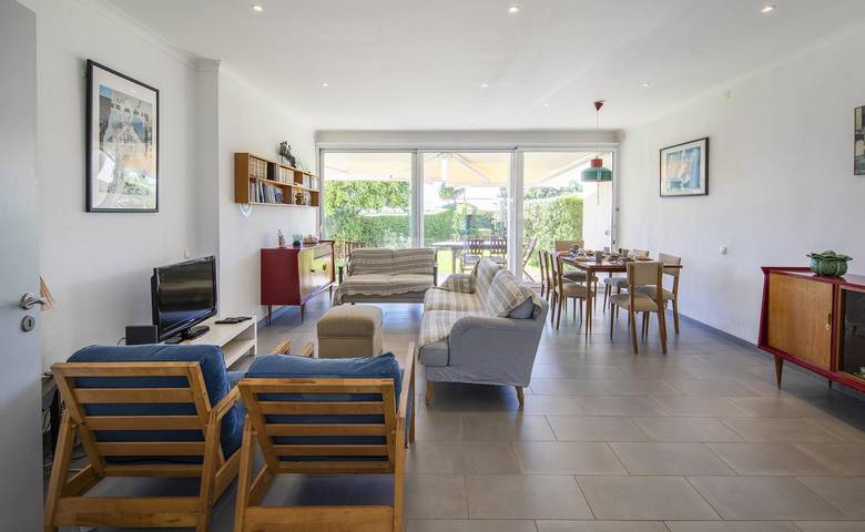 Ganze Wohnung, Ferienwohnung für 6 Personen mit Terrasse in Praia da Luz, Luz