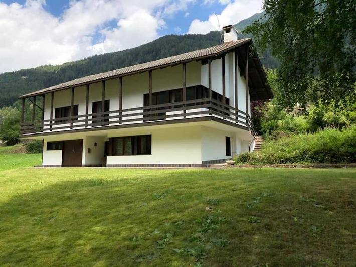 Casa vacanza per 6 persone, con Idromassaggio e Terrazza nonché Giardino e Panorama a Peio
