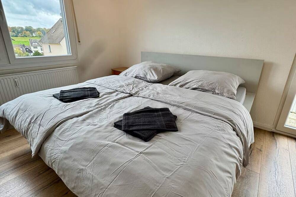 Ganze Wohnung, Lichtdurchflutete Wohnung in Naturlage - Nähe Köln in Bergisch Gladbach, Rheinisch-Bergischer Kreis