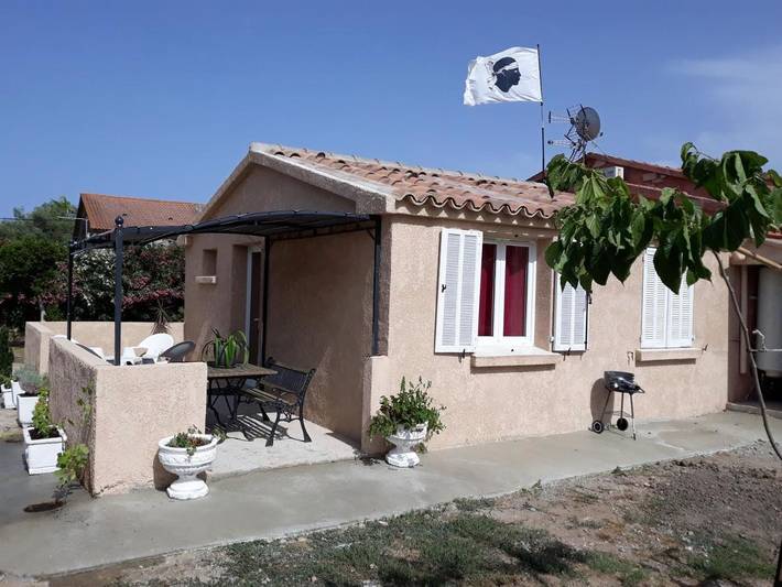 Location de vacances pour 4 personnes, avec balcon à Ventiseri