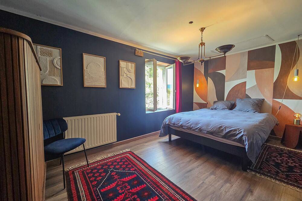 Renovated family home with heated swimming pool & garden in Tulette, Nyons region