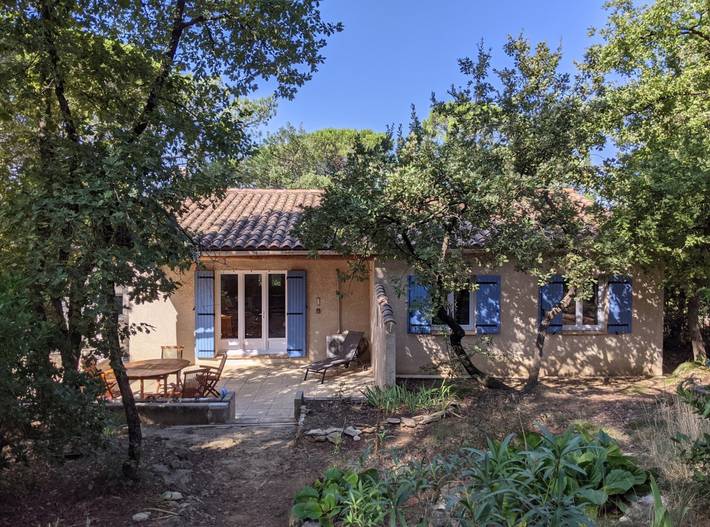 Gîte pour 6 personnes, avec jardin et terrasse, animaux acceptés